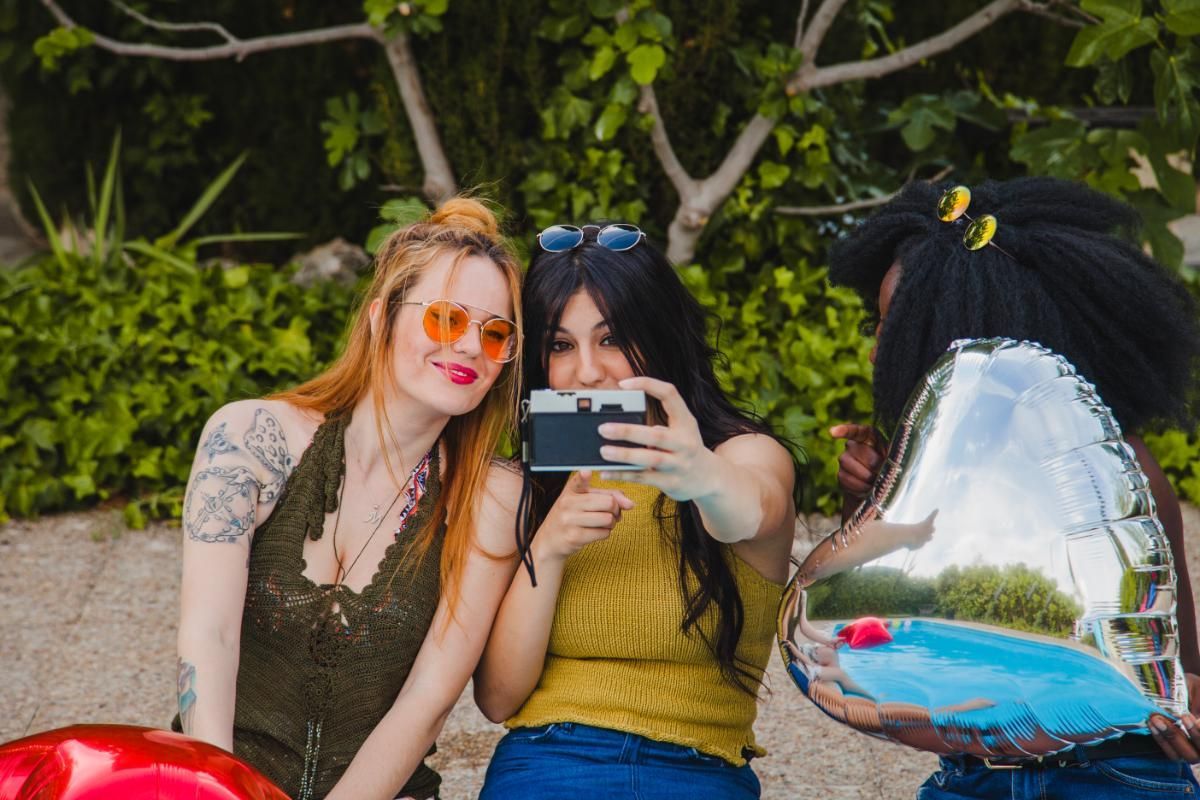 Tips for Maximizing Your Outdoor Photo Booth Hire