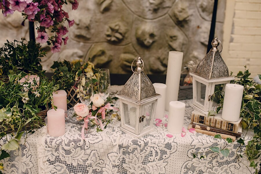 DIY Guide to Creating Wedding Photo Booth Props