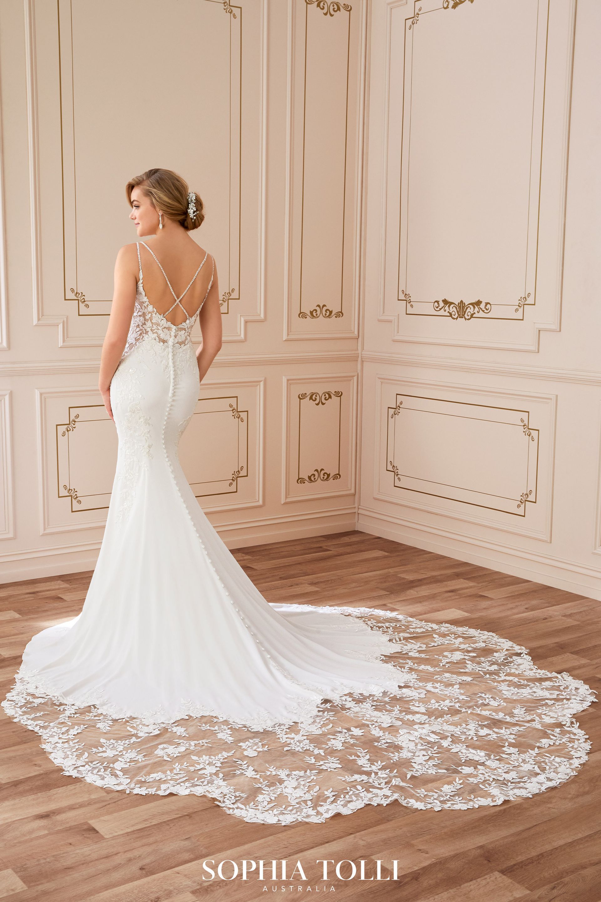 chinese dress ladies Fit and Flare Wedding Dresses with Lace Train,Crepe Wedding Dresses Plunging Neck,WD00859, US22W / White