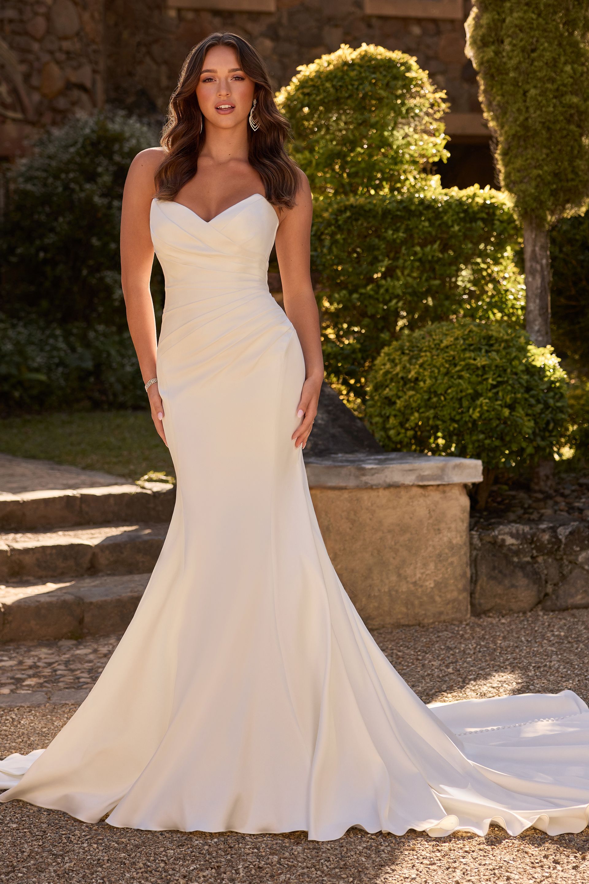 Mesmerizing Wedding Dress with Corset Back | Style Y3142