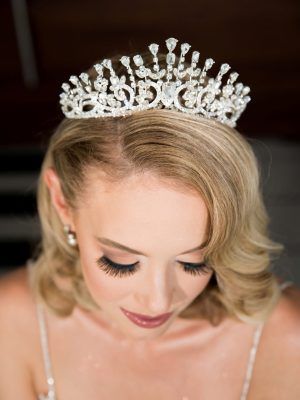 Bridal Veils, Headpieces and Bridal Jewelry at Fifi's Bridal Elmhurst