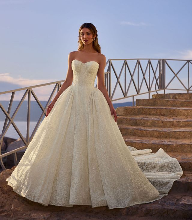 white wedding dresses with lace Andrea & Leo WL089 Long Bridal Applique A Line Dress Country Western Wedding Country colour:Rose Red summer dress dog The lace detailing extends