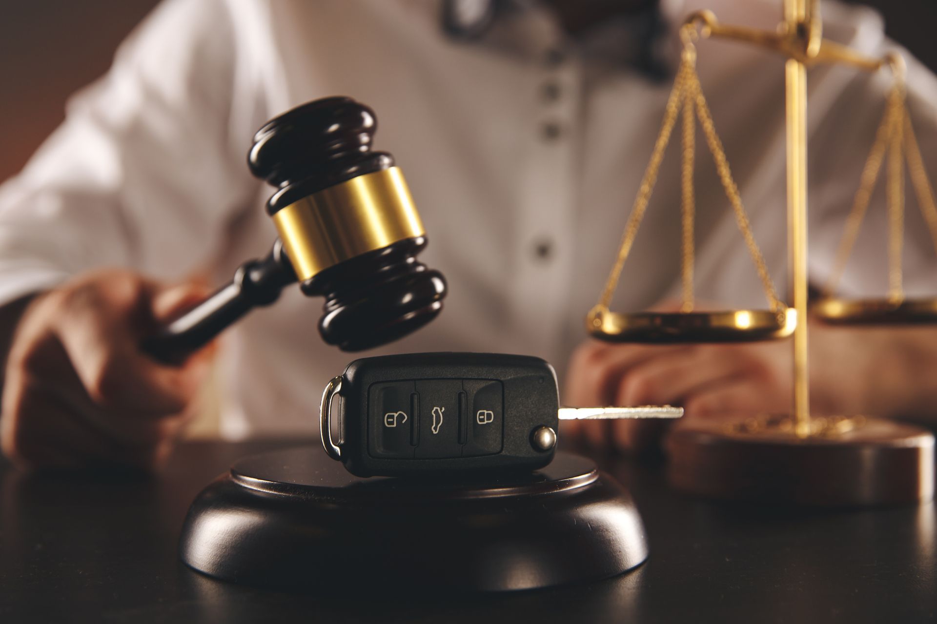 Car Accident Lawsuit Icon
