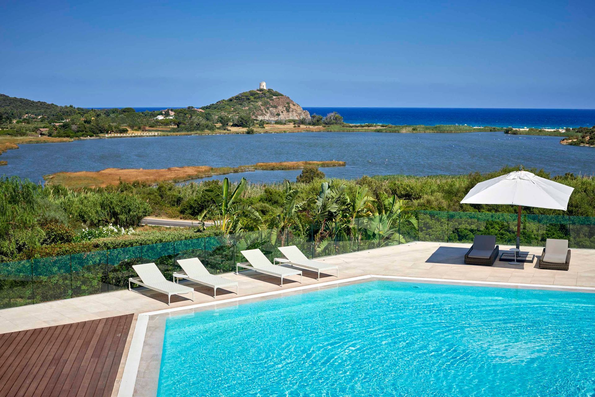 Chia Laguna, Hotel Village