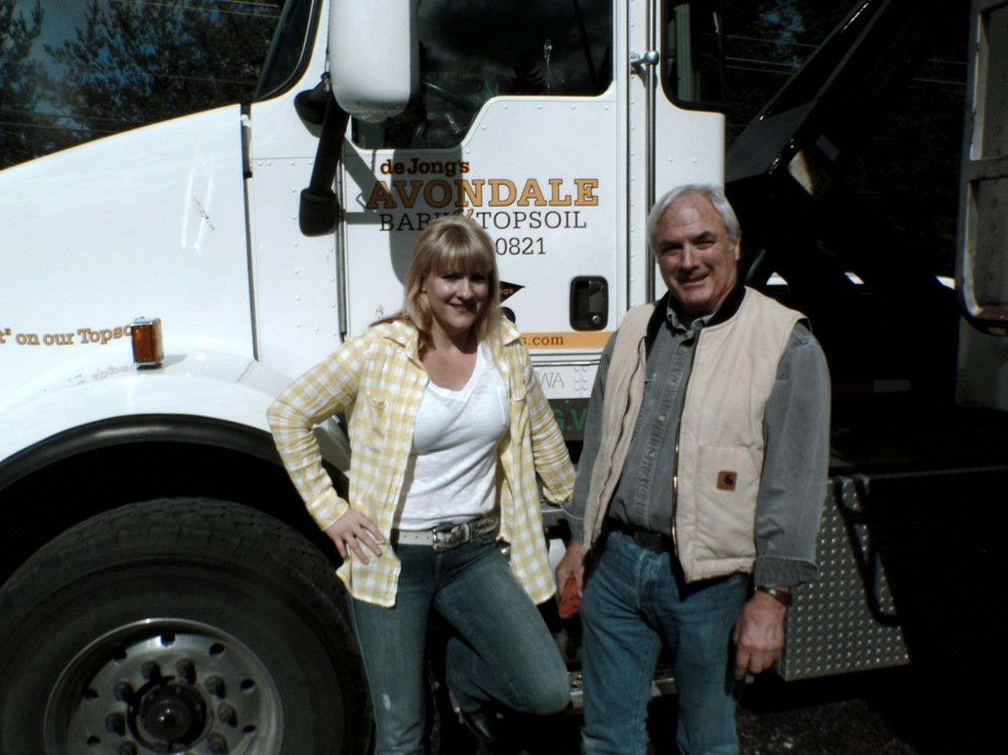 Man And Woman — Redmond, WA — de Jong’s Avondale Bark & Topsoil