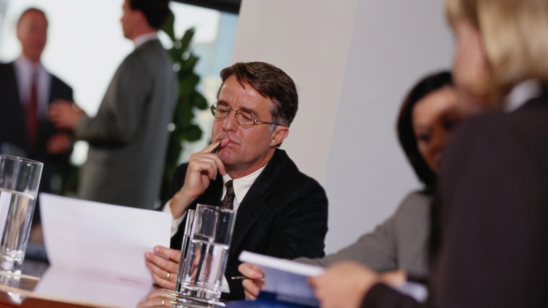 Employee legal advice for settlement agreements