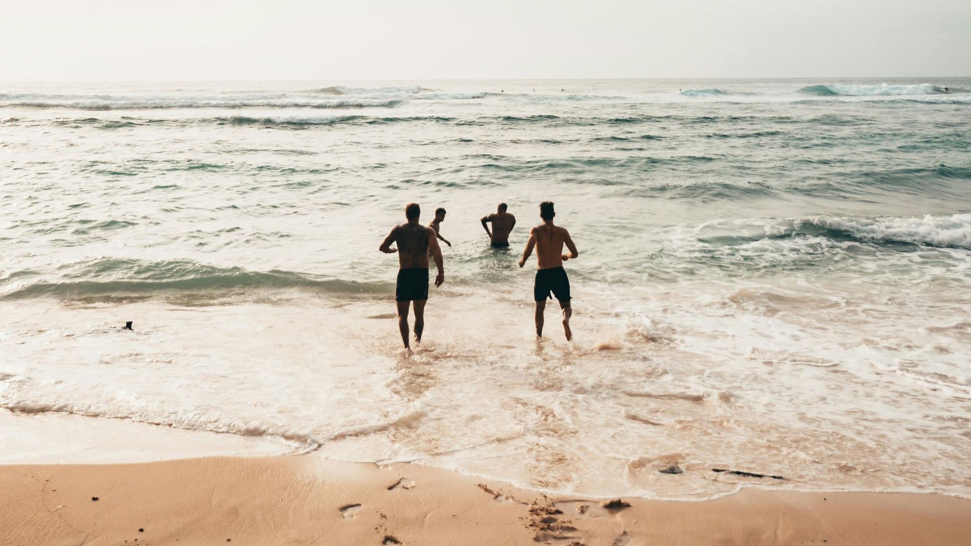 Holiday Accident Claims: 4 Crucial Steps to Take After an Injury Abroad