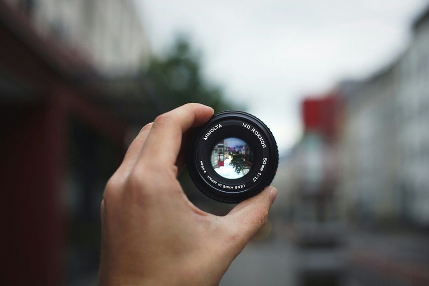 Travelling Assistant : Exploring the world through the lens of discovery.