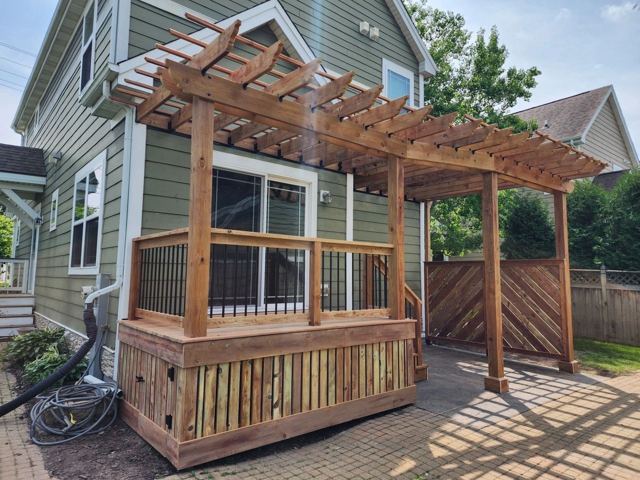 deck building contractor