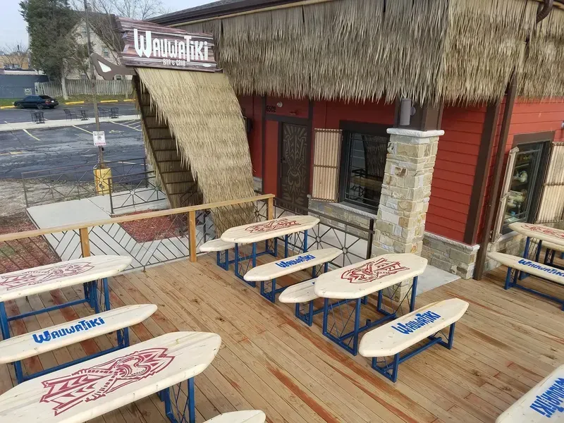 custom deck builders Elm Grove