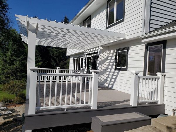 decking contractor