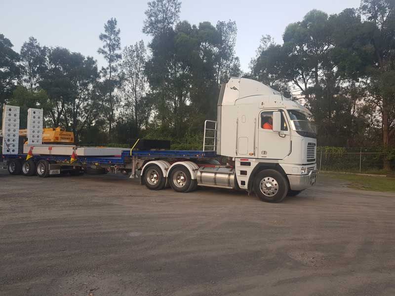 Prime Mover Drop Deck Trailer — All Lift Cranes In St Georges Basin, NSW 