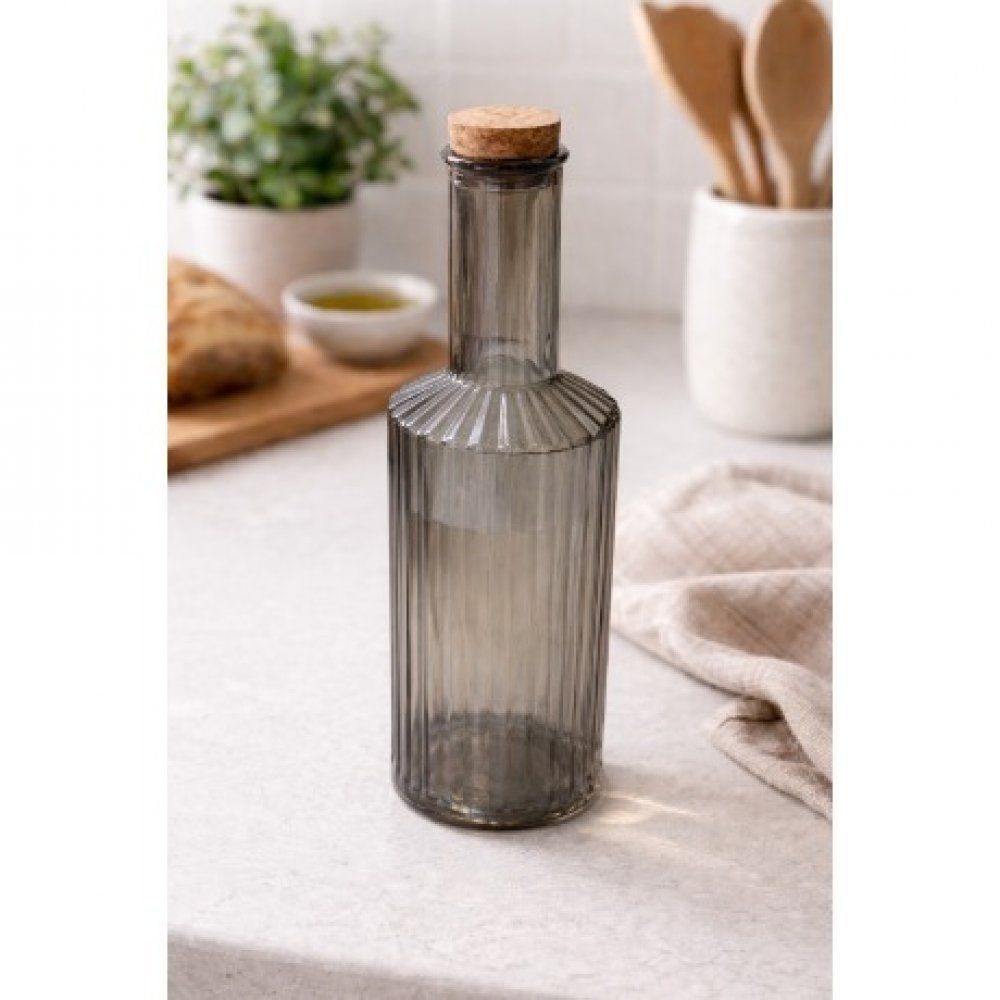 BOTELLA DE VIDRIO HUMO CON TAPA DE CORCHO - 900 ml.