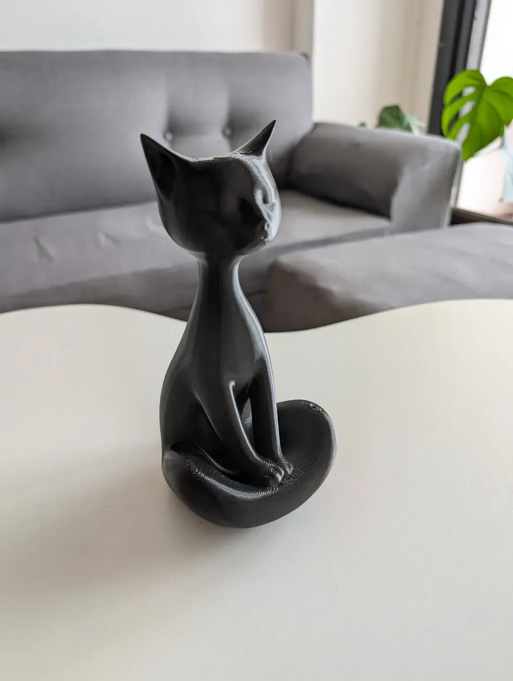 FIGURA GATO MINIMALISTA