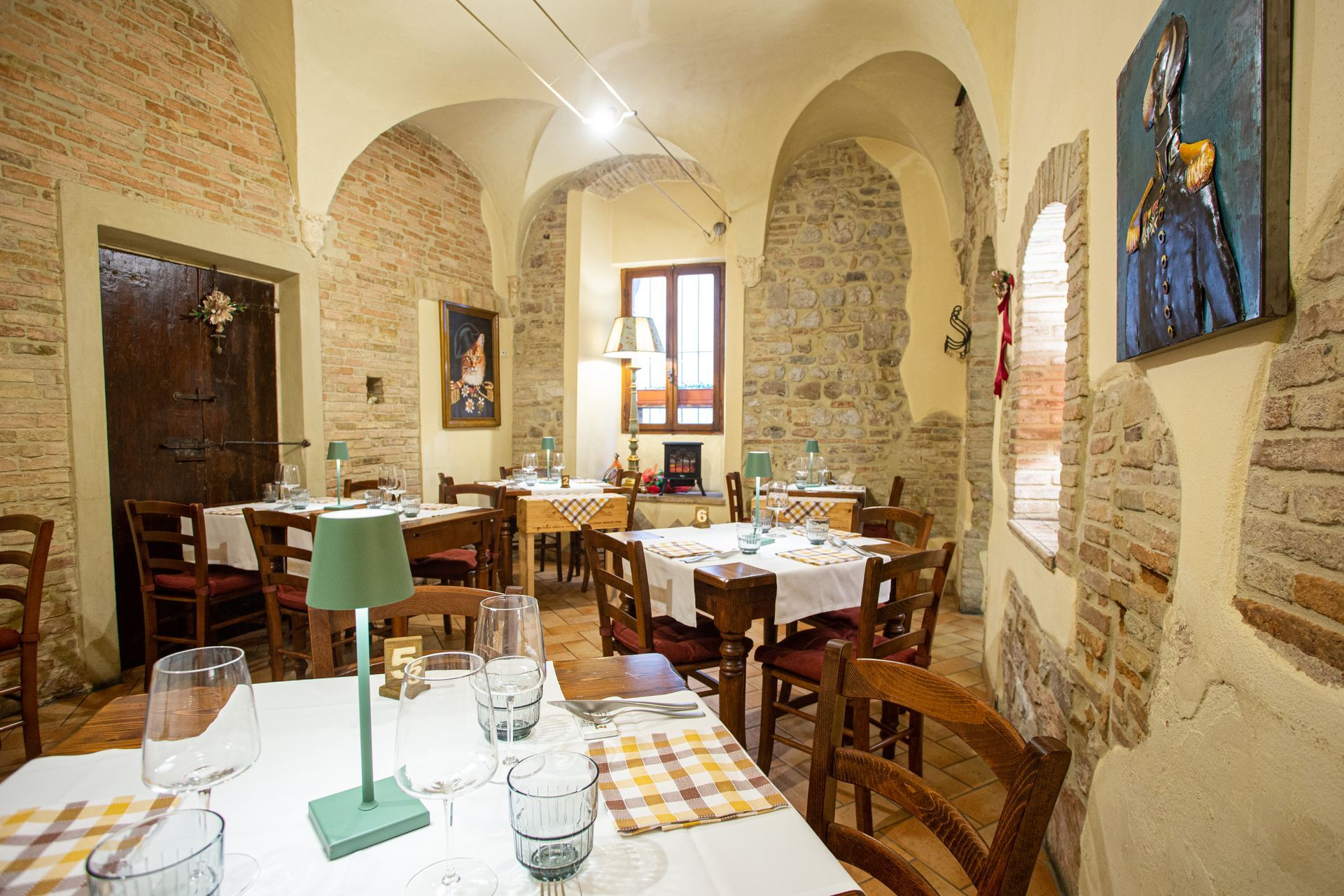 tavoli fontes