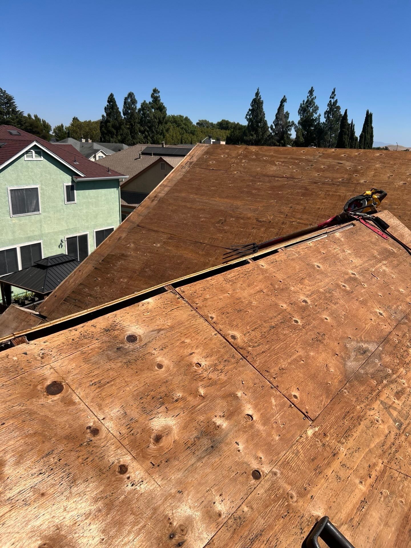 Complete Roof Replacement & Tear-Off in Suisun City, CA