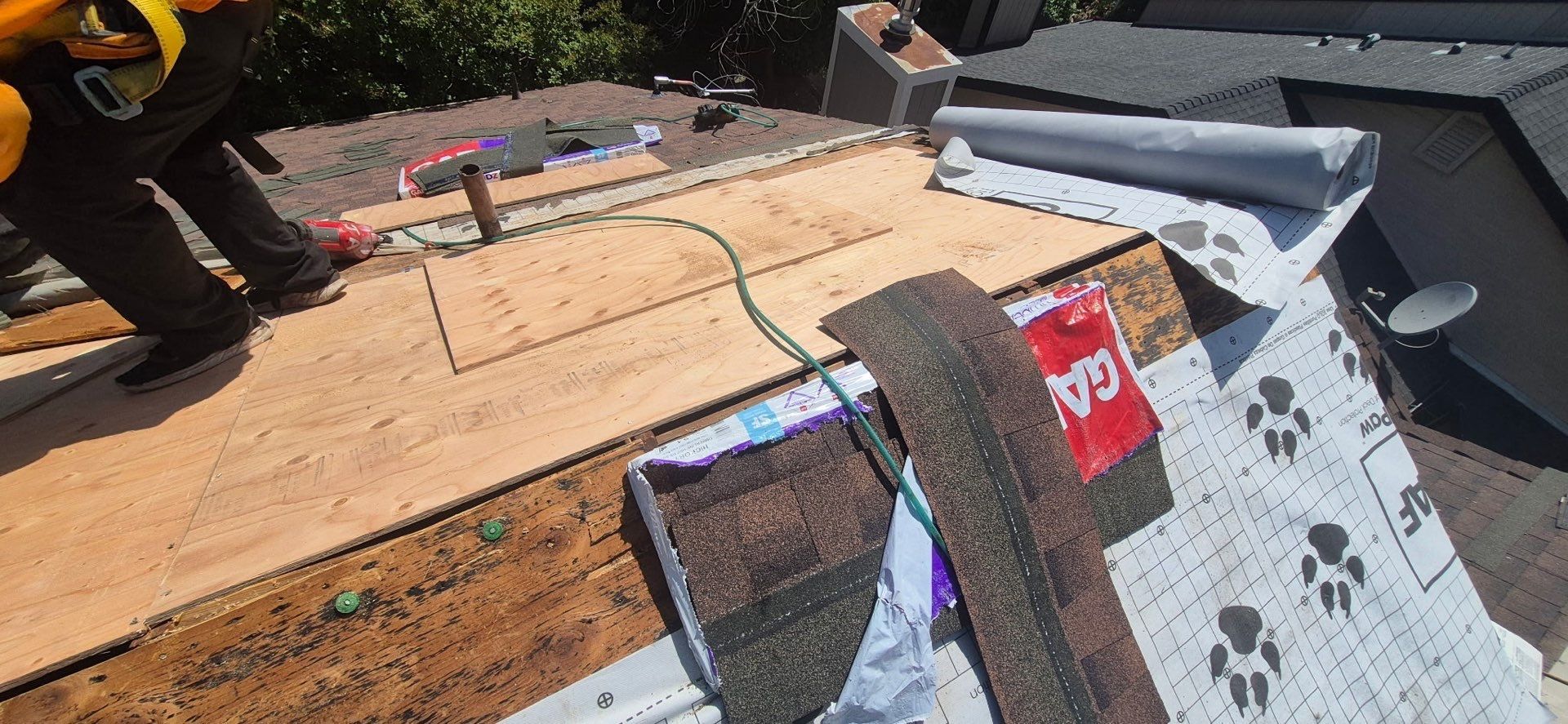 Complete Asphalt Roof Shingle Installation in Roseville, CA