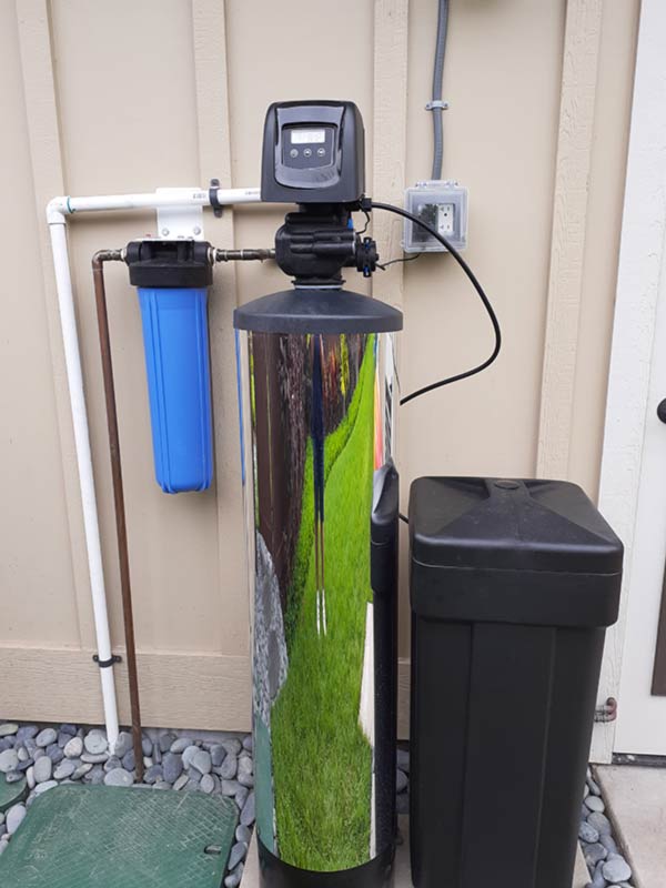 Soft and Clean water softener with replaceable charcoal filter