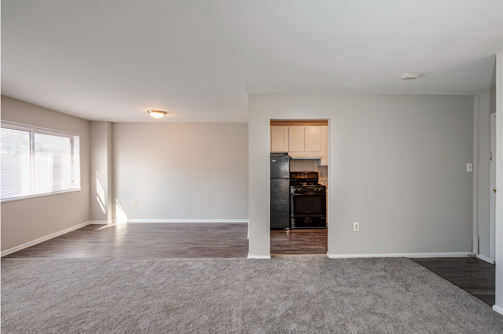 Apartment dining room