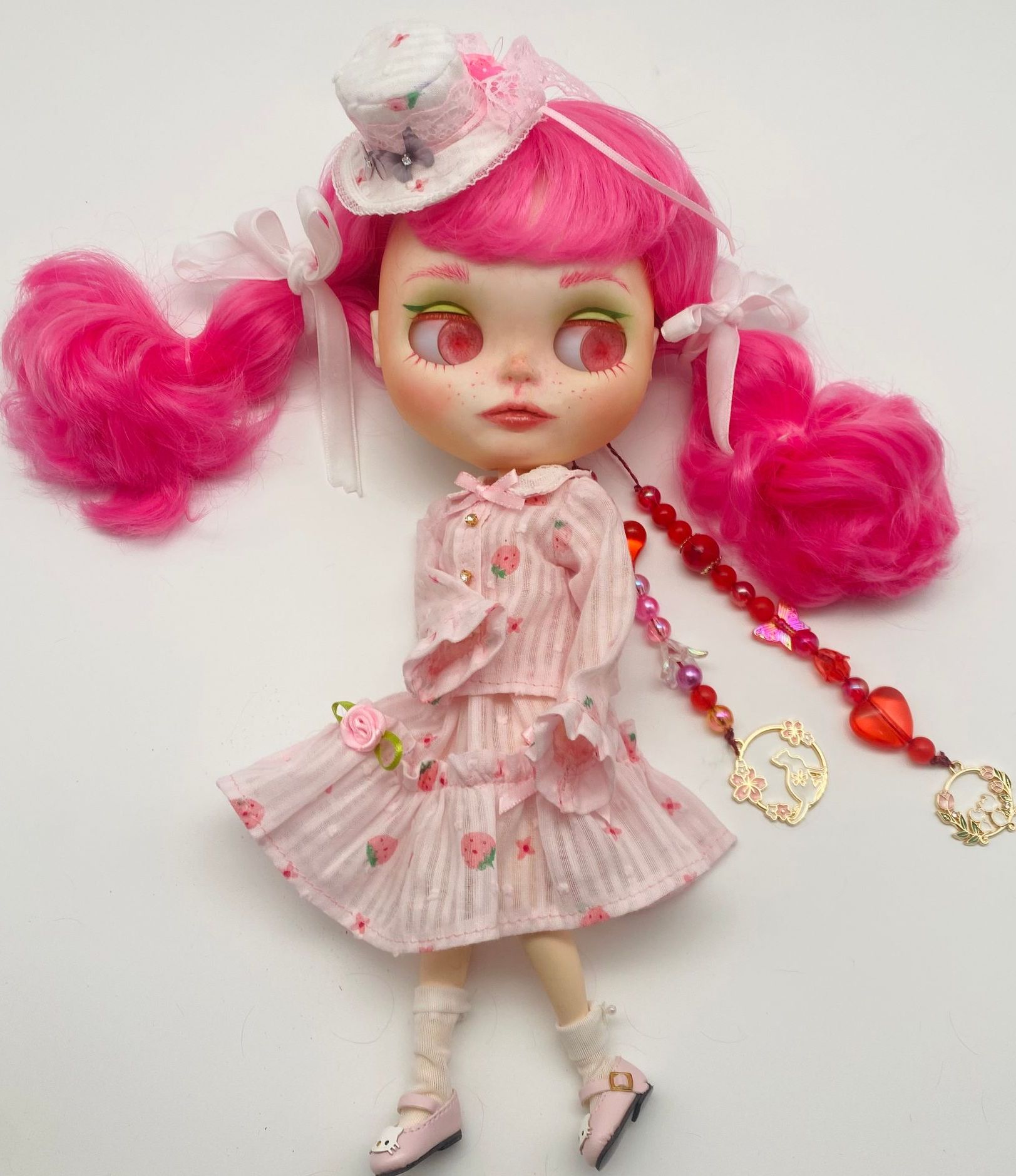 Lolita customized met kleding