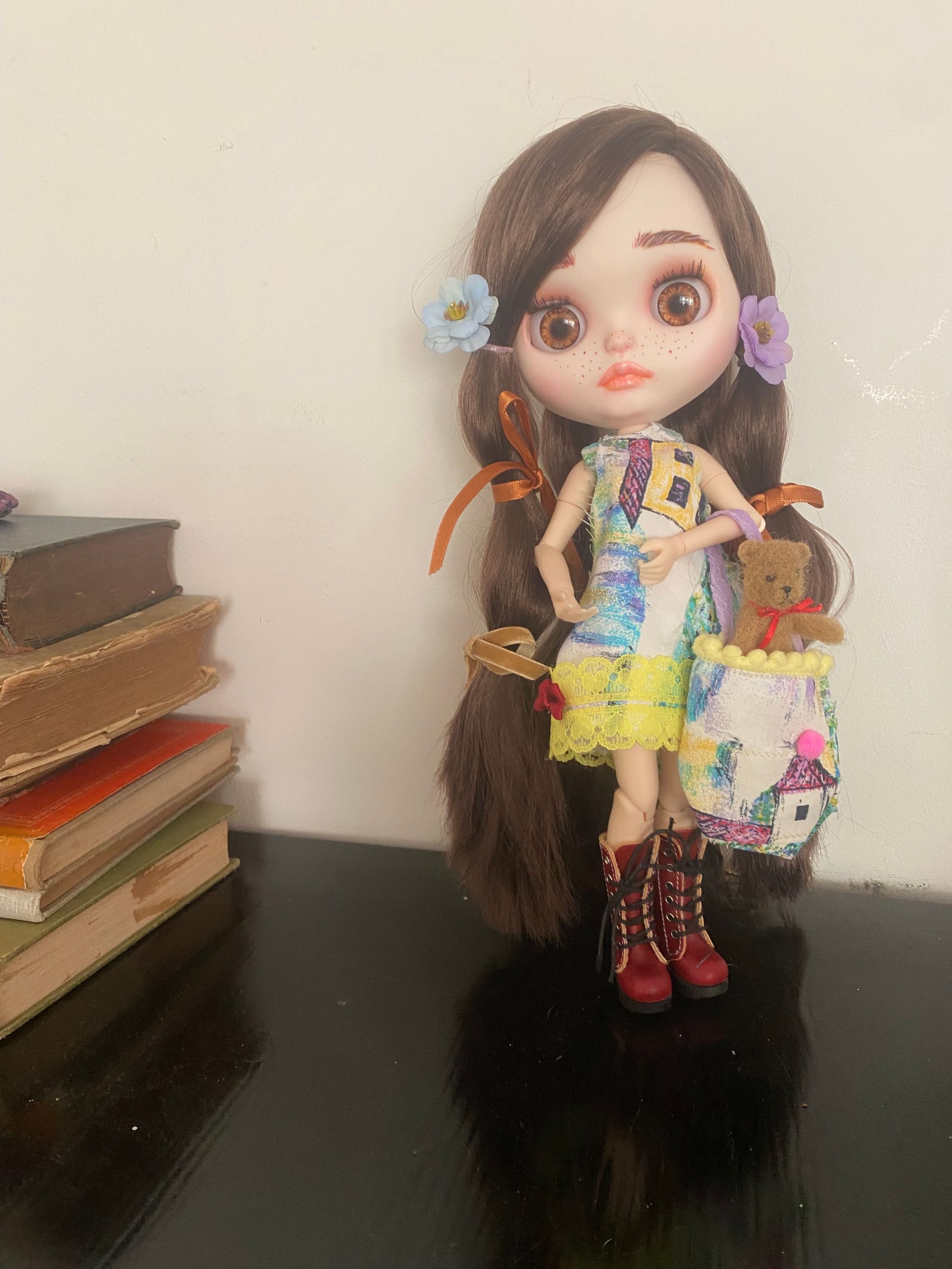 neo Blythe doll met slaapogen