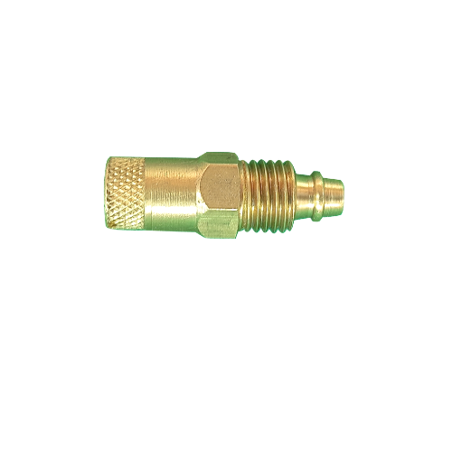 Um close de um conector de mangueira de latão em um fundo branco.