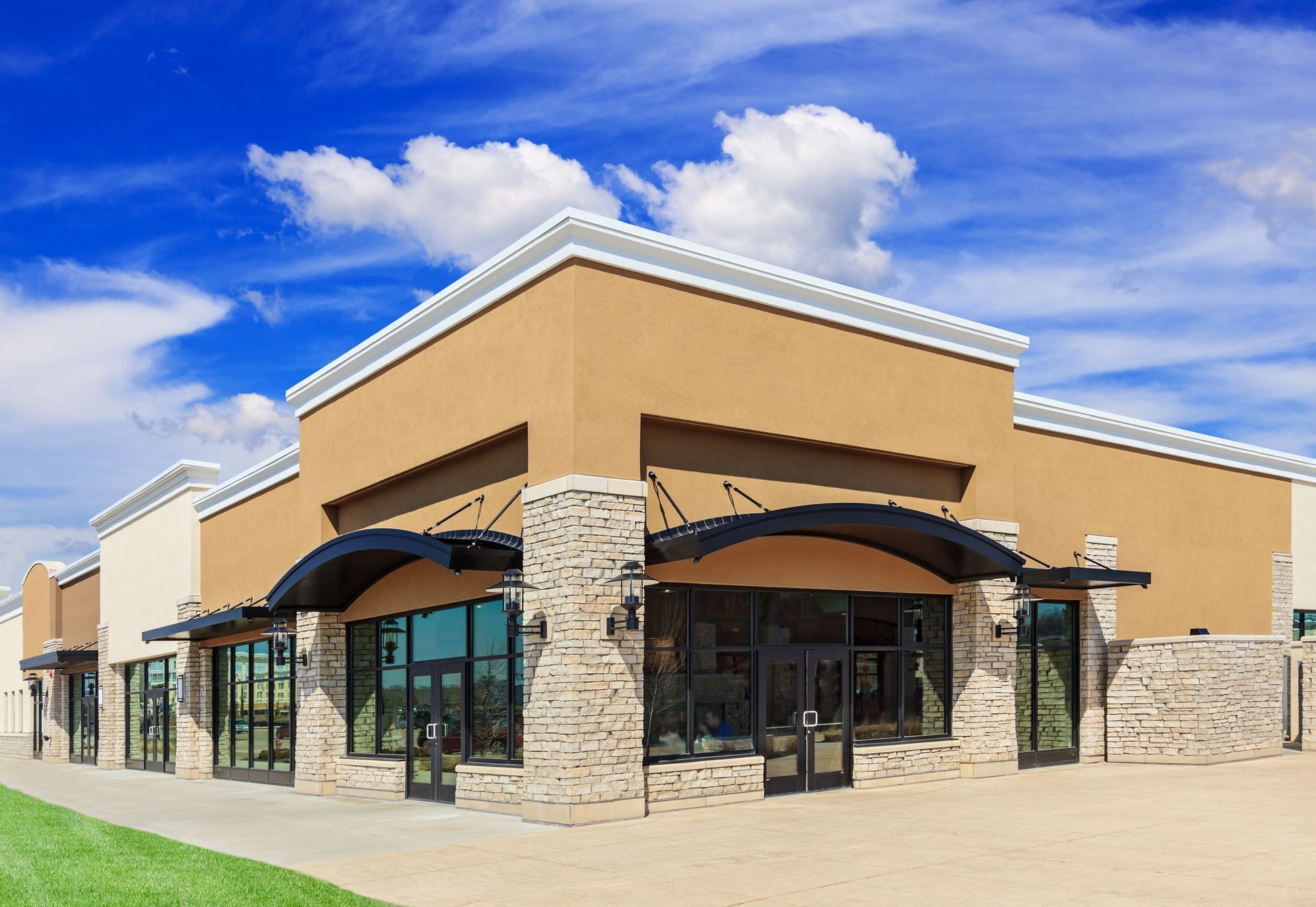 Window Washer — Jesup, GA — O'Neal Premier Services