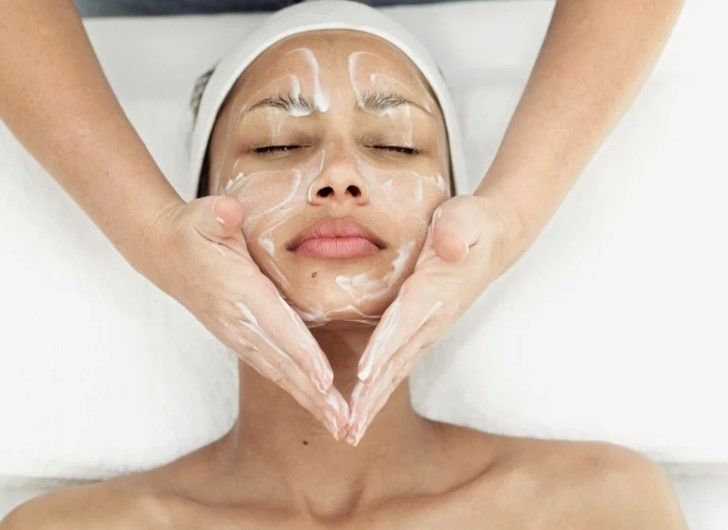 A client enjoying a spa facial at The Skinutrition Clinic in Coventry