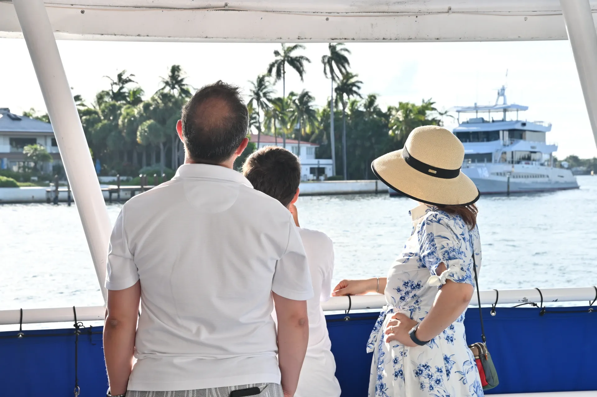 Family enjoying discounted morning sightseeing tours during an Early Special Cruise in Miami.