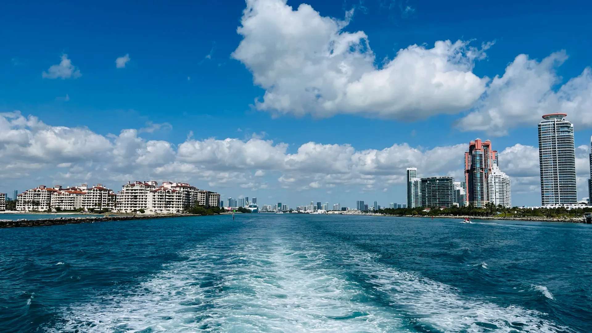 First Time in Miami? Complete Guide for First-Time Visitors