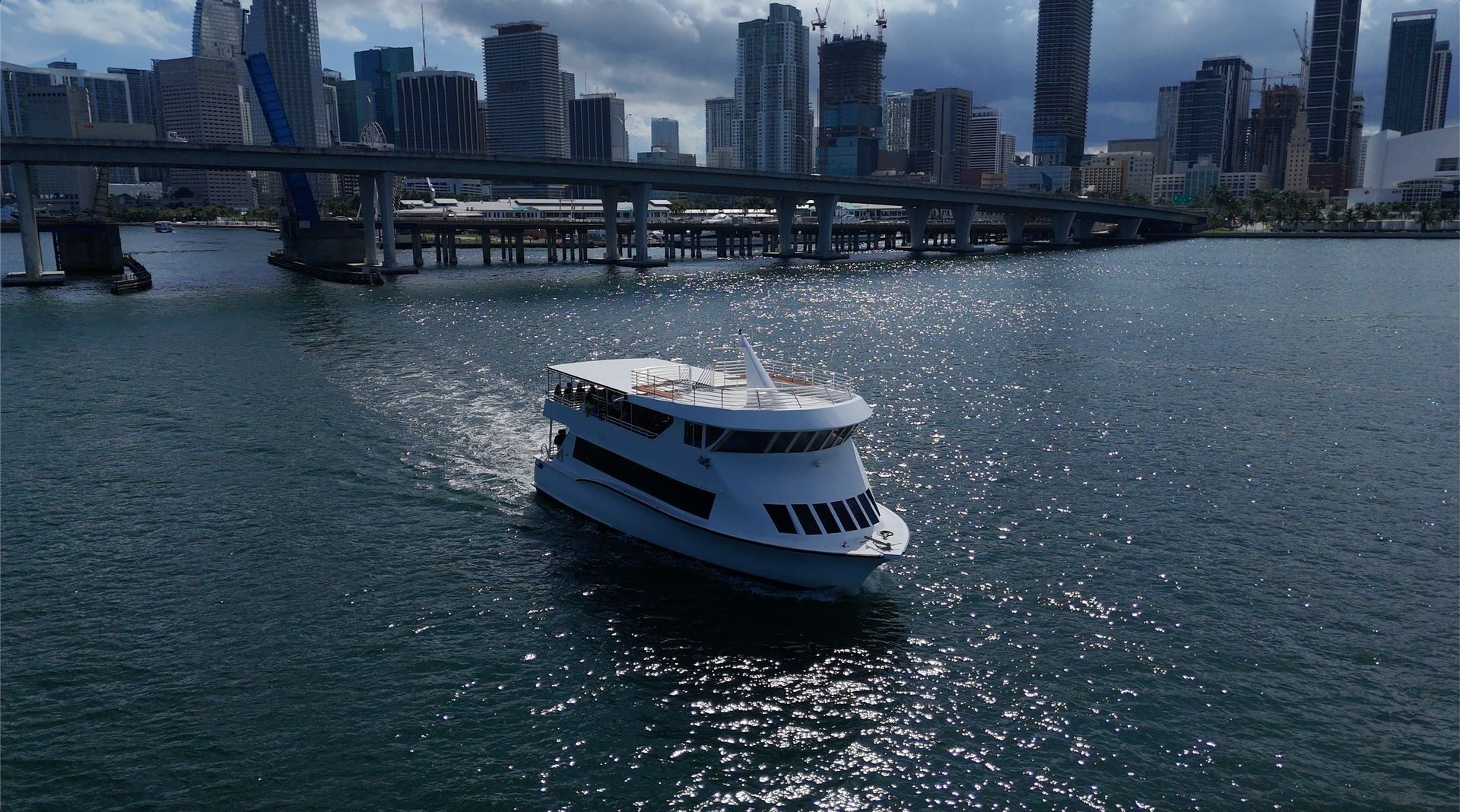 Miami downtown Boat Cruise with the Miami Skyline in the background