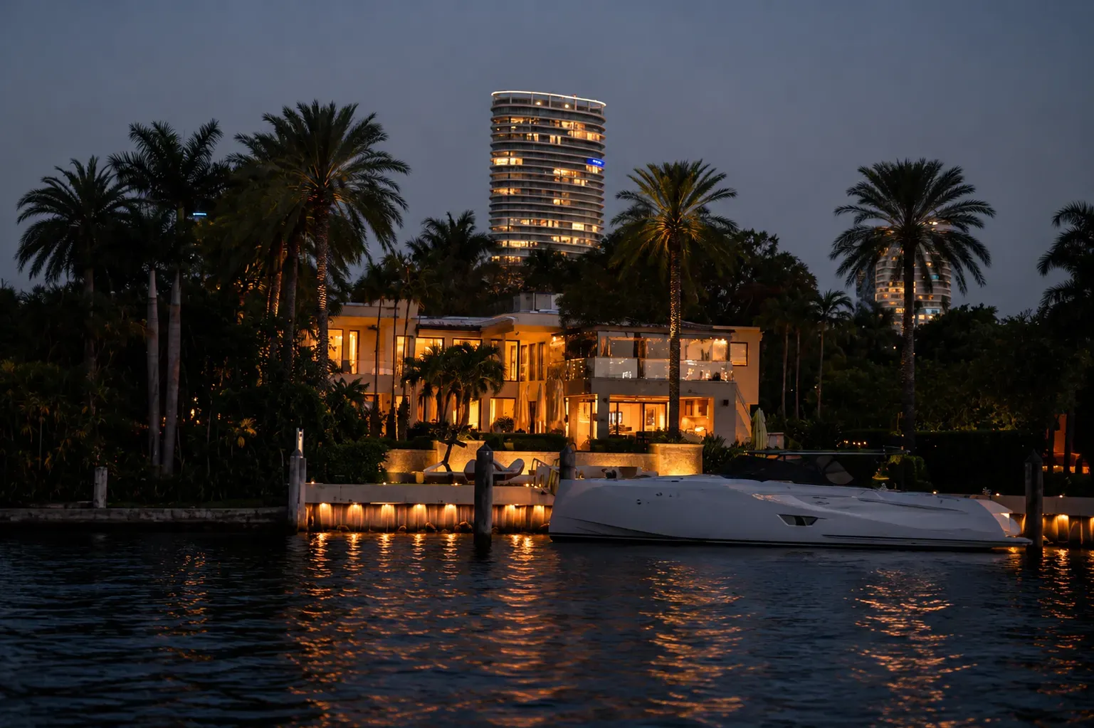 Star Island Sunset Cruise featuring luxury waterfront mansions and glowing Miami night views from Biscayne Bay.