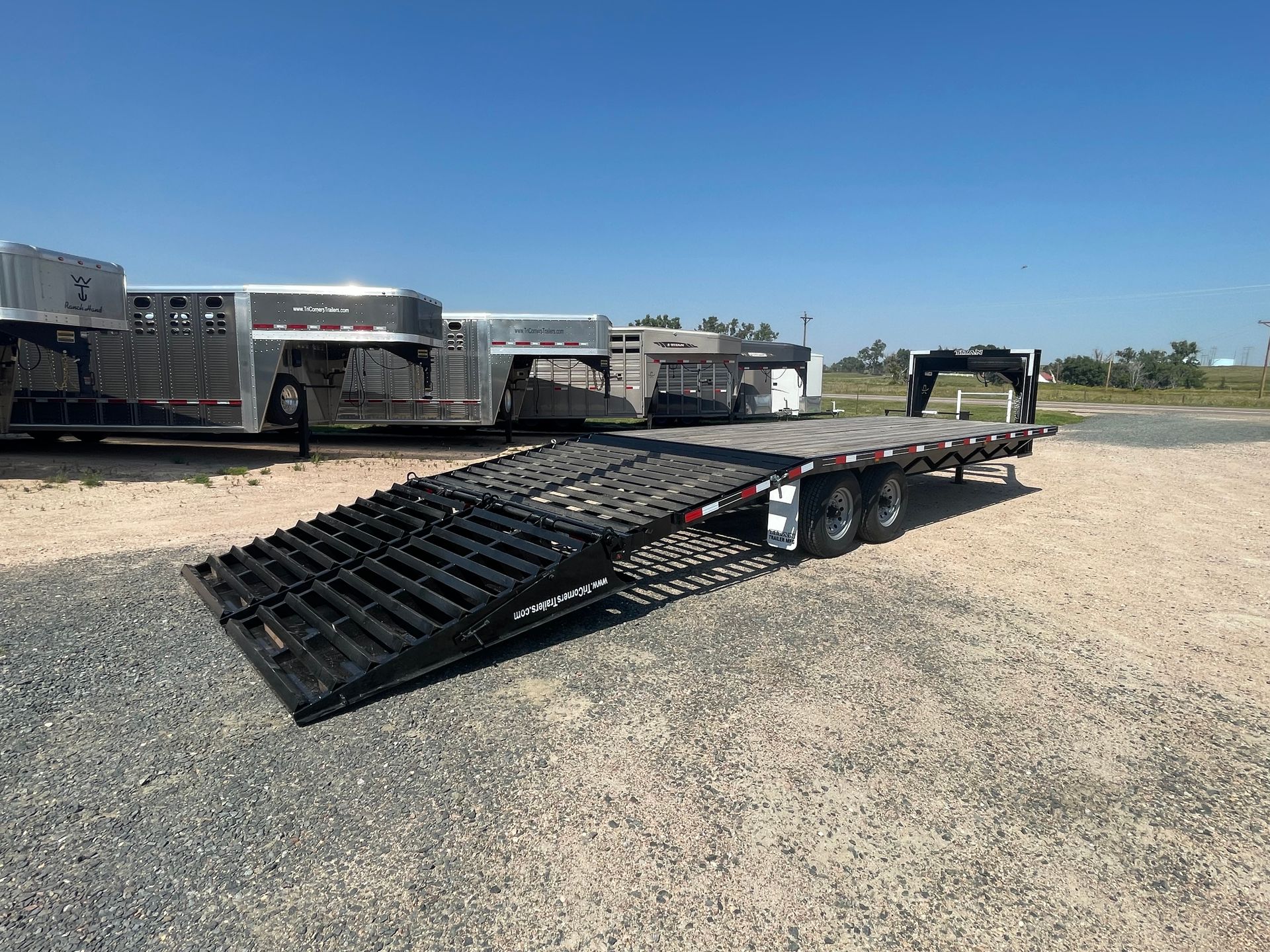 2025 Titan 26' Gooseneck Flatbed Trailer