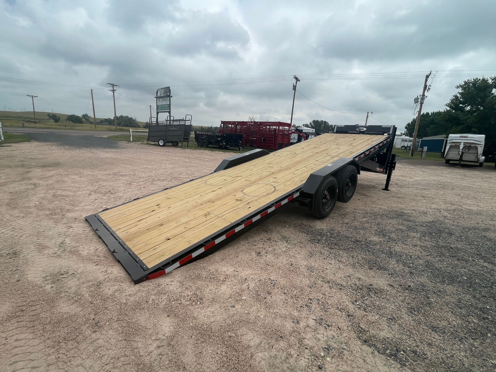 2026 H&H 24' Gooseneck Electric Tilt Trailer