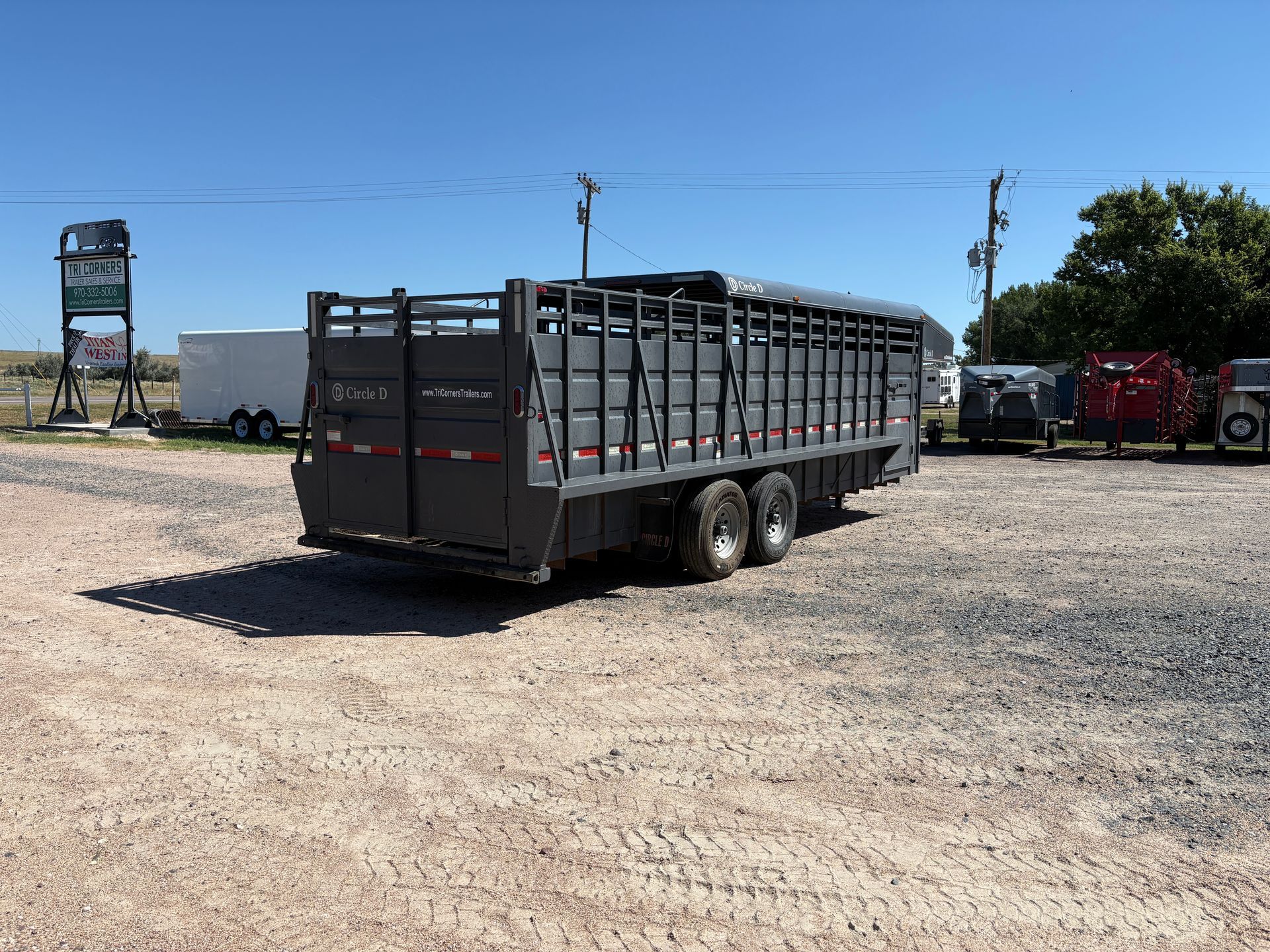 2019 Circle D 8'6x24 Half-Top Gooseneck Livestock Trailer