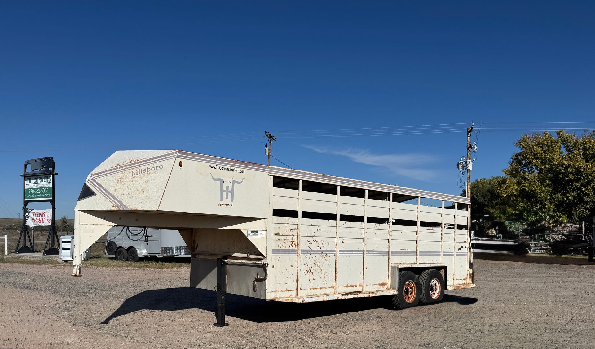 1989 Hillsboro 7x20 Gooseneck Livestock Trailer