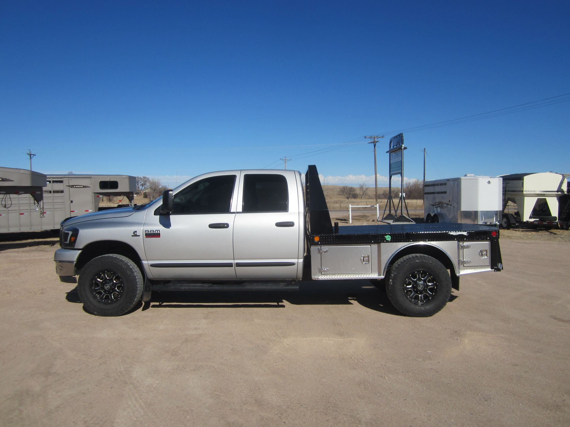New Hillsboro 500 Hybrid Ford Long Box Skirted Truck Bed