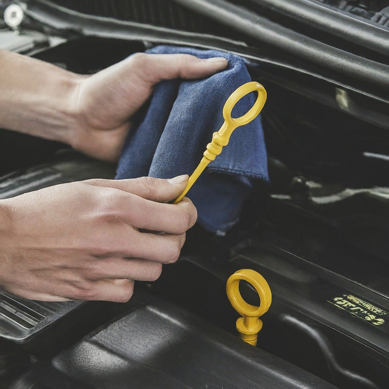 Checking your cars oil