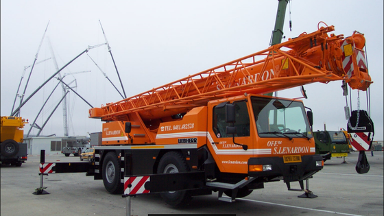 LIEBHERR 1030/2