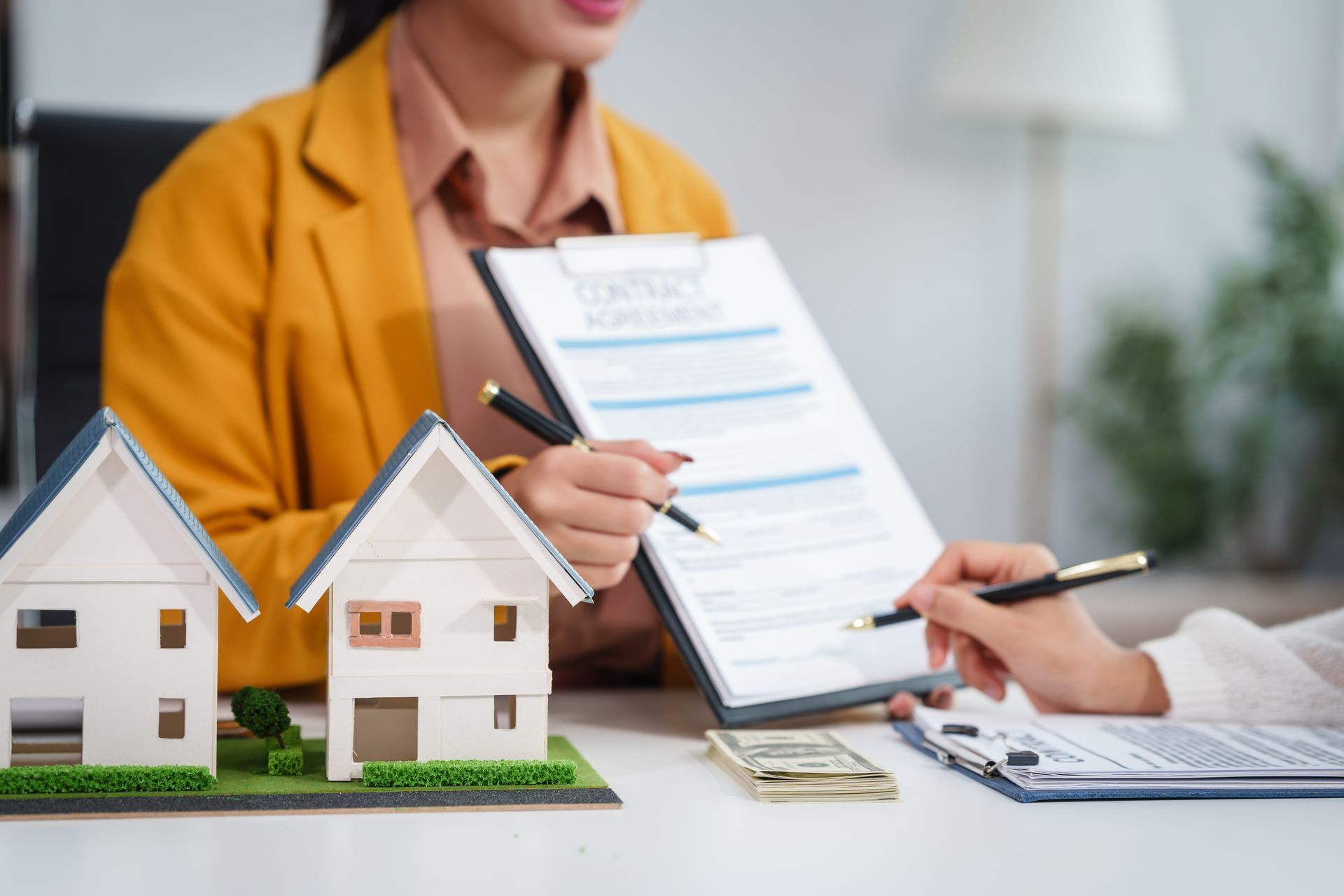 House Closing Contract