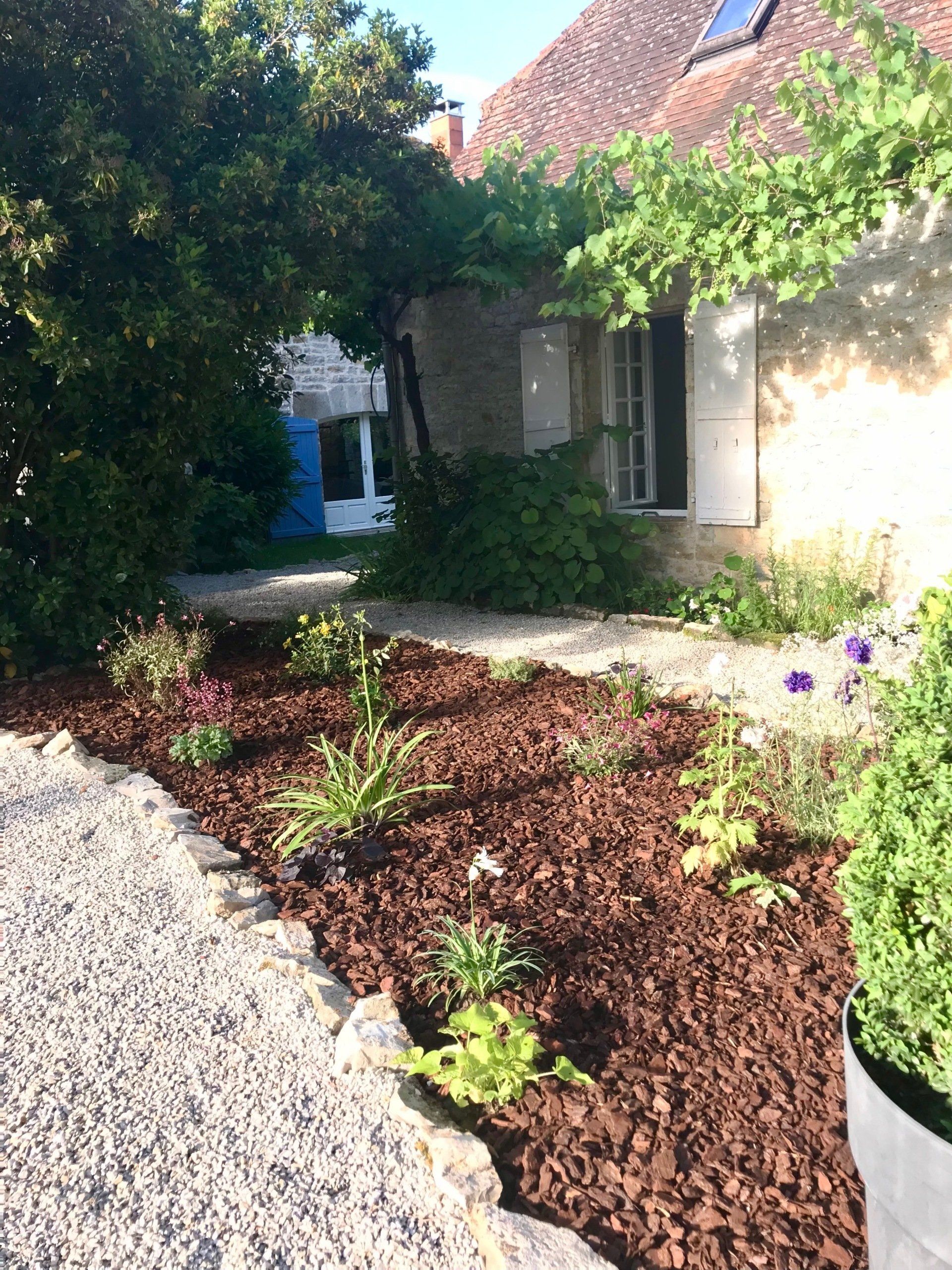 Laisser pousser les fleurs au Domaine des Verdier (46)
