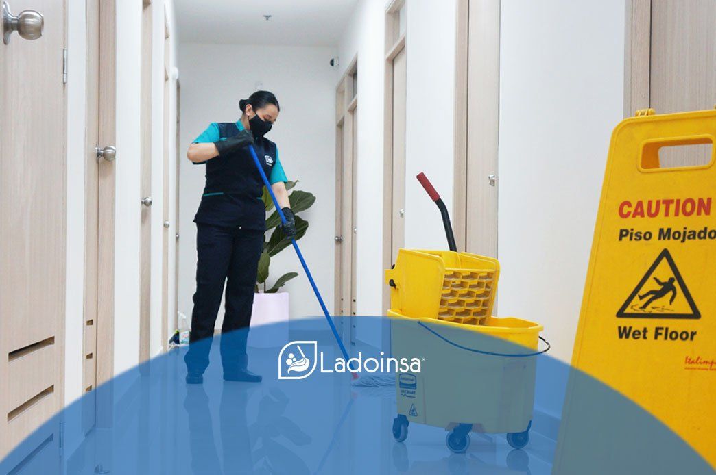 Aseo y limpieza de centros comerciales Aseo y limpieza de centros comerciales