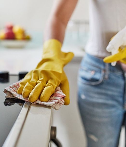 Cleaning the Oven — Adelaide, SA — Super Carlo's Cleaning Services Cleaning the Oven — Adelaide, SA — Super Carlo's Cleaning Services