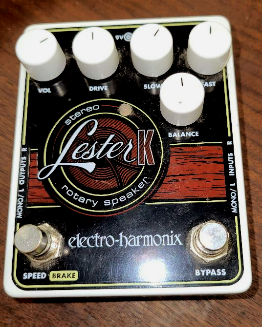 Closeup View of Kimball R-82 — Omaha, NE — Keyboard Kastle
