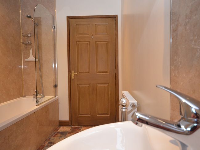 View of Bathroom - Creeview Self Catering Holiday Cottage Newton Stewart, Dumfries and Galloway,  Scotland