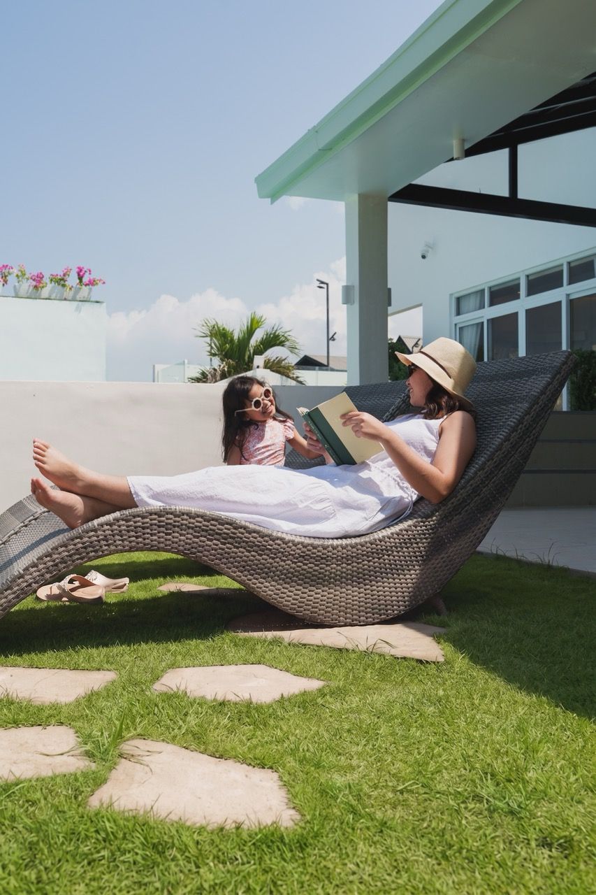Alesea Baroro Garden Reading