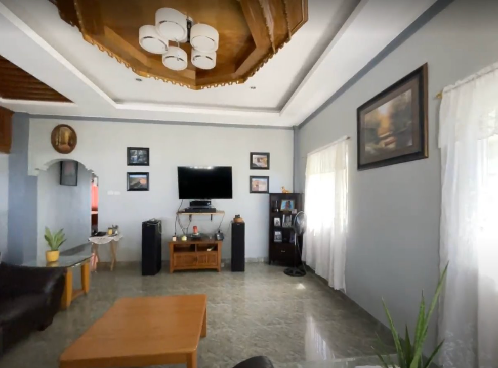 Alesea Baroro Pre-Renovation