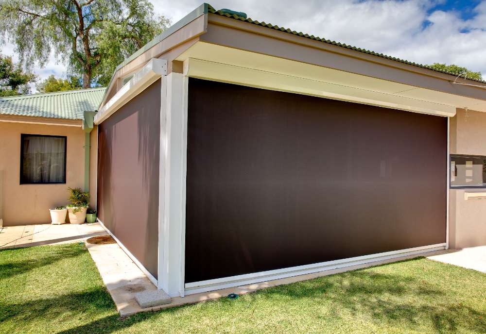 House Zipscreen Blinds Closed — Zipscreen in Winnellie, NT