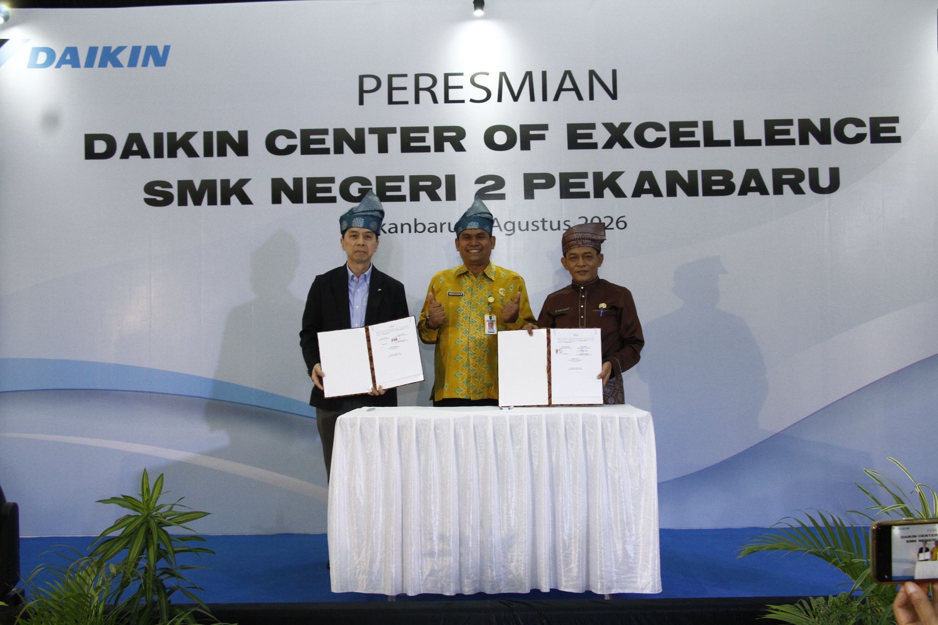 SMKN 2 Pekanbaru Jadi Pusat Keunggulan DAIKIN Pertama di Sumatera
