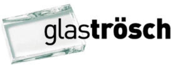 Ein Glasblock mit der Aufschrift „Glastrosch“